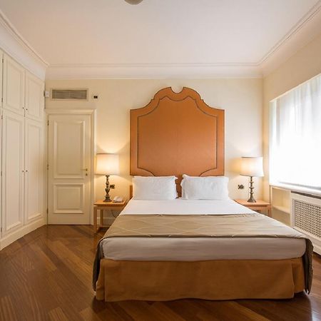 רומא 47Luxury Suites - Colosseo מראה חיצוני תמונה