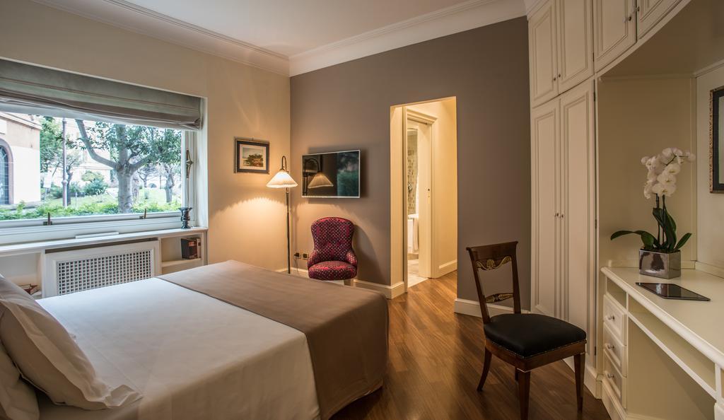 רומא 47Luxury Suites - Colosseo חדר תמונה