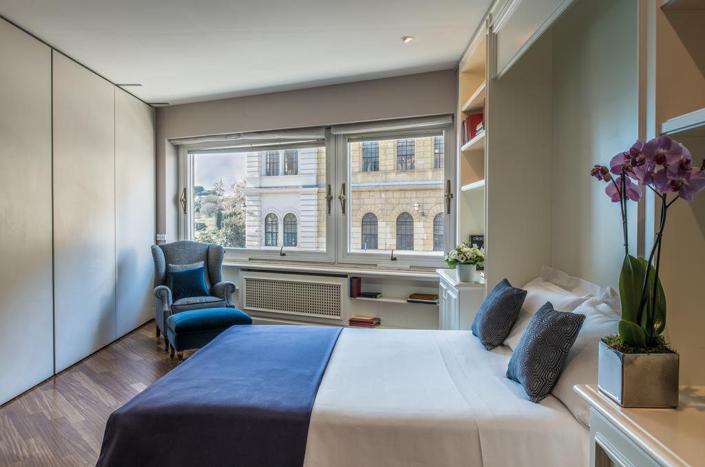 רומא 47Luxury Suites - Colosseo חדר תמונה