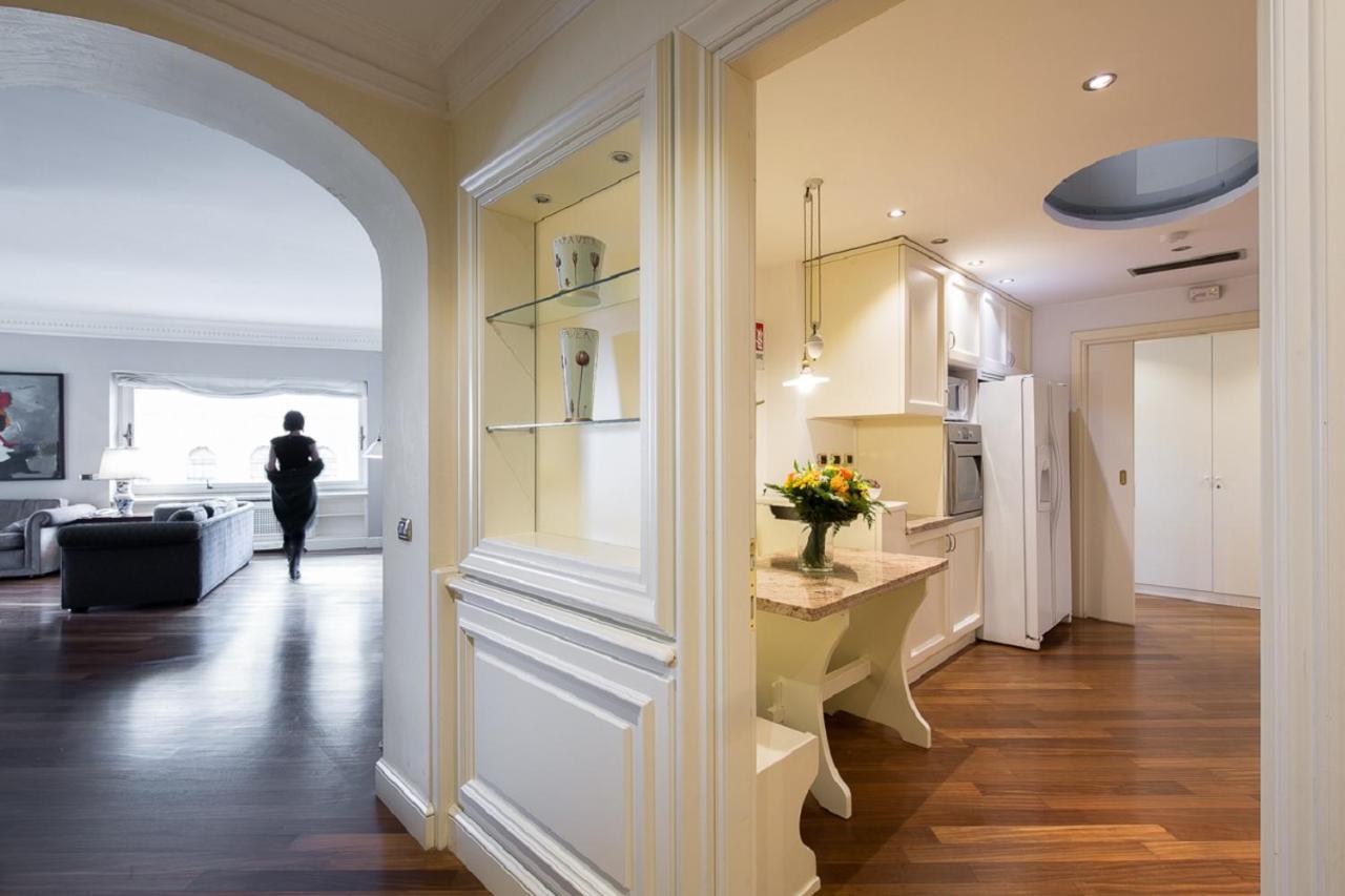רומא 47Luxury Suites - Colosseo מראה חיצוני תמונה